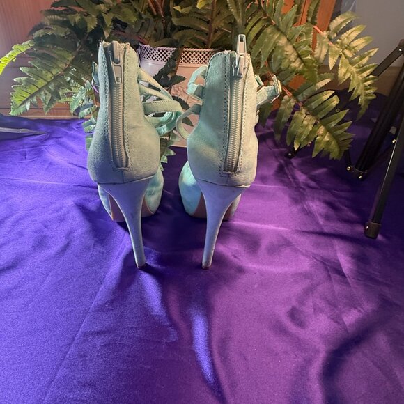 πJustFab Mint Green/ Gold  6" High Heel Pumps Open Toe & Ankle Straps Platform - Picture 4 of 16